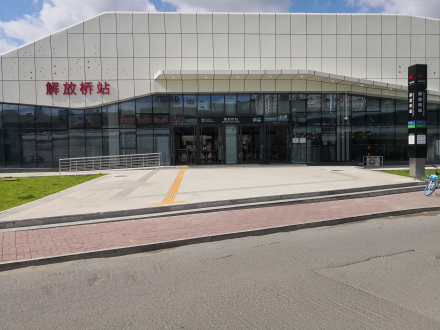 站外标识柱及出入口指示牌