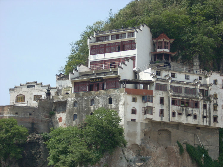 启秀寺 