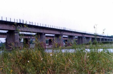 广岳铁路鸭子河大桥