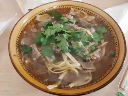 插花牛肉汤