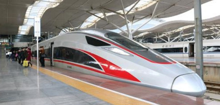 复兴号CR400AF型电力动车组