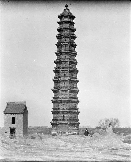 1917年的开封铁塔