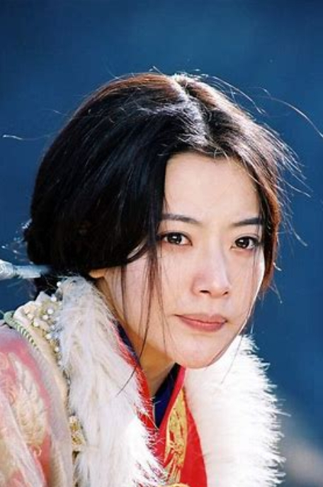 金喜善在《神话》饰演玉漱