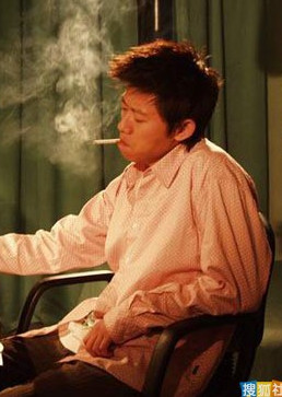 《独自等待》剧照