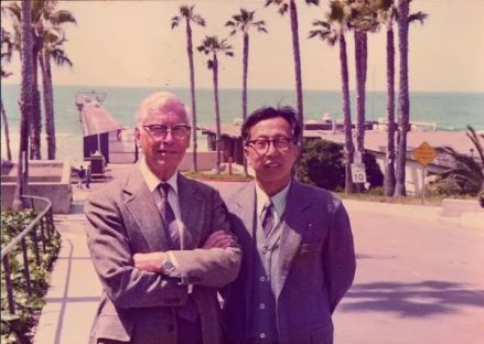 1983年，顾德仁访美期间拜访博格教授