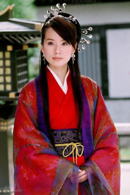 寸心婚后的造型