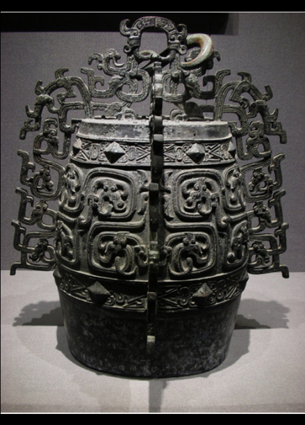 秦公鎛（bo二声）