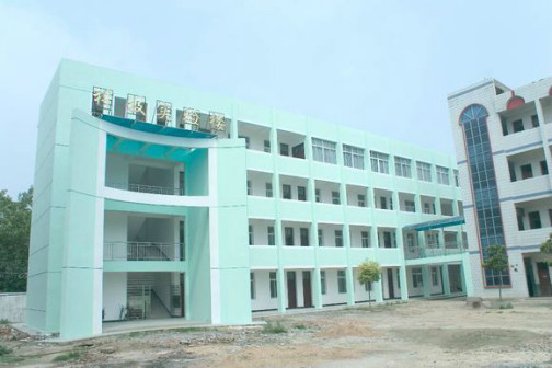 学生饭堂