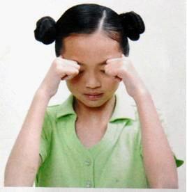 第四节：按揉太阳穴刮上眼眶