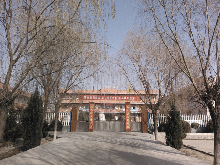 彪角镇上郭店中心小学