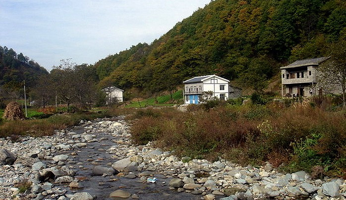 任河源头城口县东安乡朝阳村