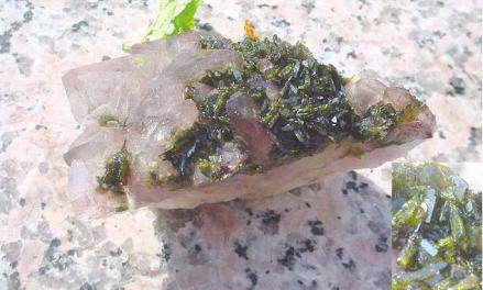 绿帘石