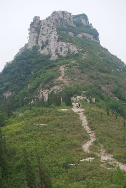 玲珑山顶峰