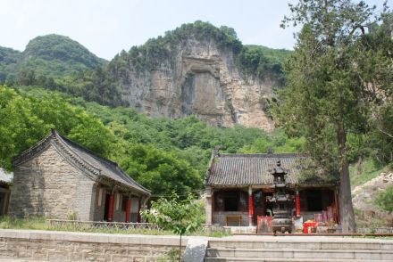 山东仰天山国家森林公园文殊寺