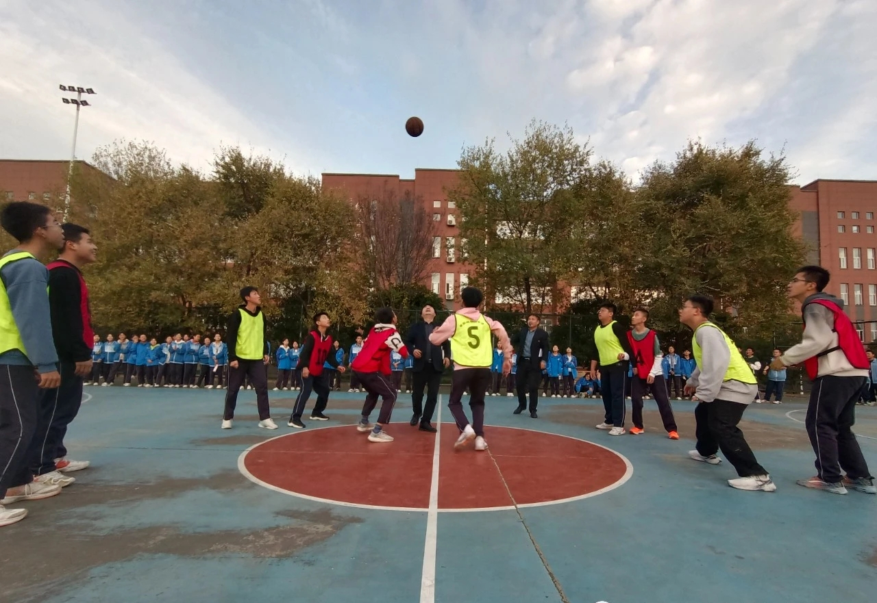 蔡家坡初级中学九年级篮球友谊赛