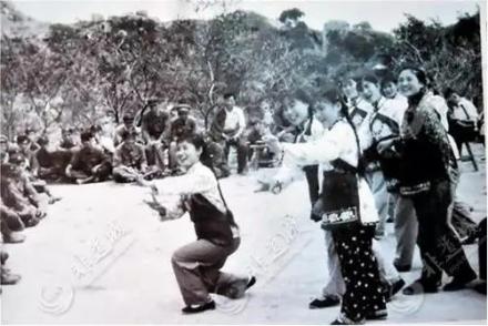 天门民歌表演