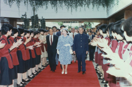 英女王到访