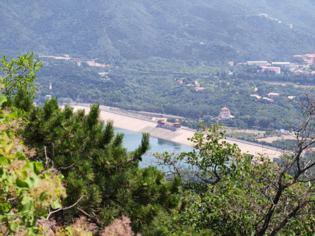 十三陵水库大坝