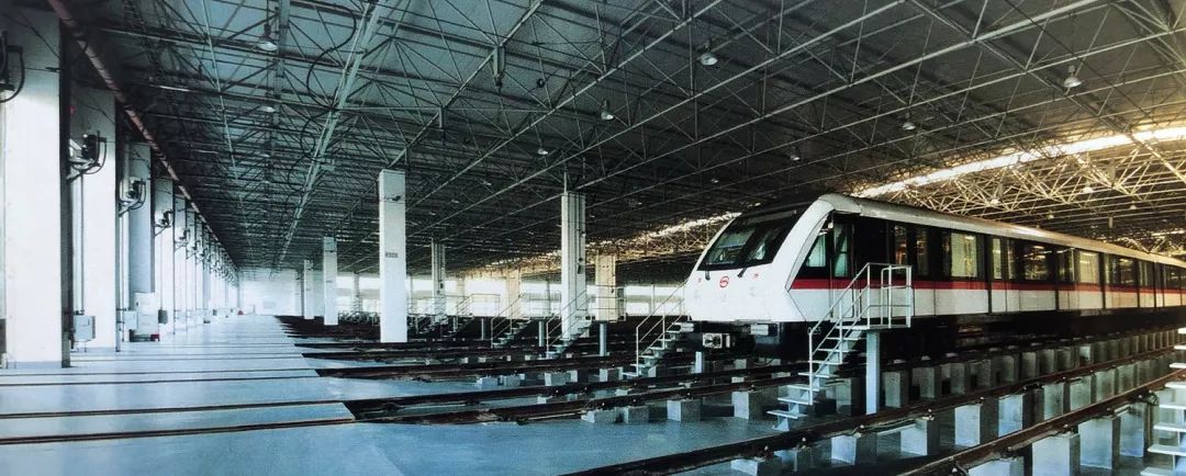2007年12月18日，富锦路停车场建成。
