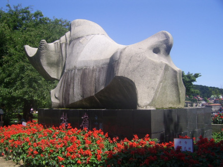 牯牛雕塑
