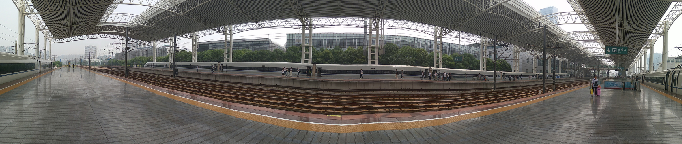 常州站站台全景图