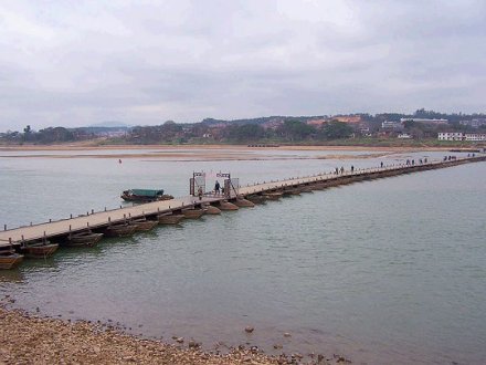 浮桥