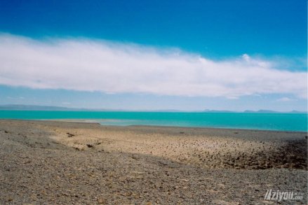 错鄂湖