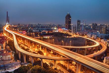 与杨浦大桥道路衔接的路段