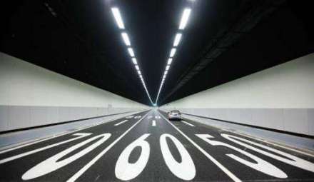 翔安隧道内部车道图1