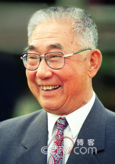 荣高棠先生--中国第一位获得者