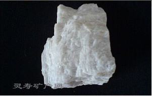 钙长石