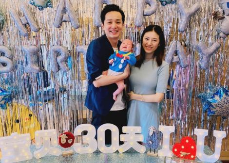 刘智扬女儿满月照