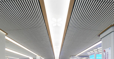 候车大厅吊顶控光格栅引入茉莉花图案