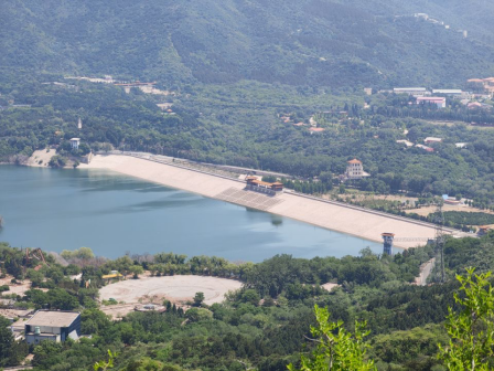 十三陵水库大坝