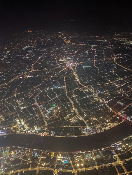 五角场高空鸟瞰图，画面中央最亮部分即为五角场
