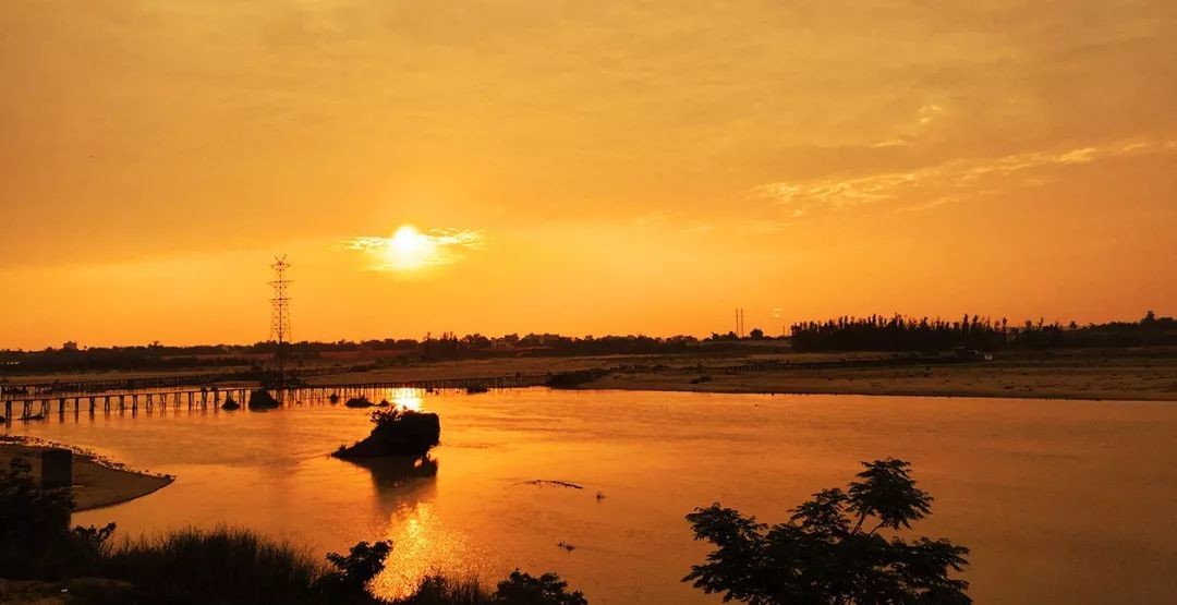 南渡江夕阳
