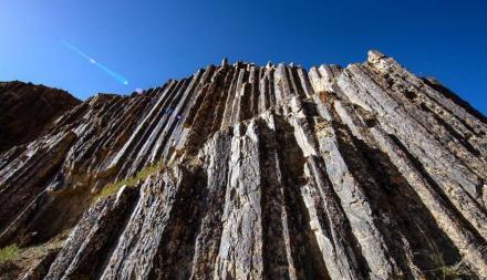 青海省都兰县火山岩柱状节理群