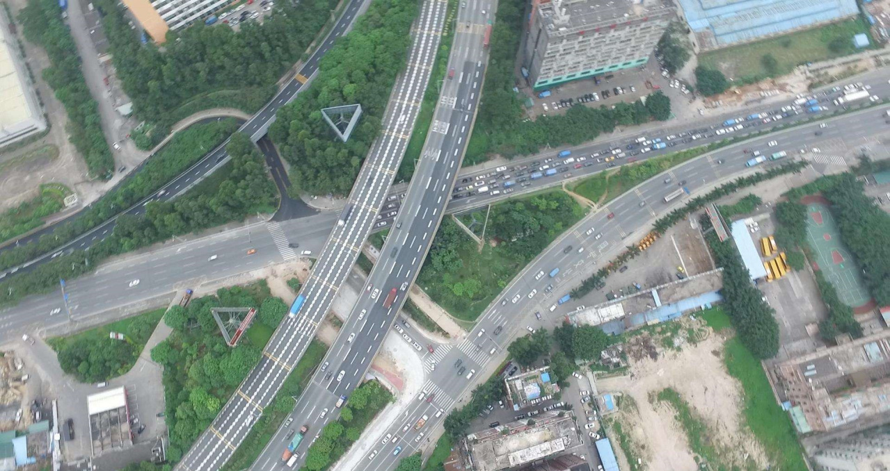 机荷高速公路平湖段