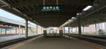 深圳坪山站岛式月台