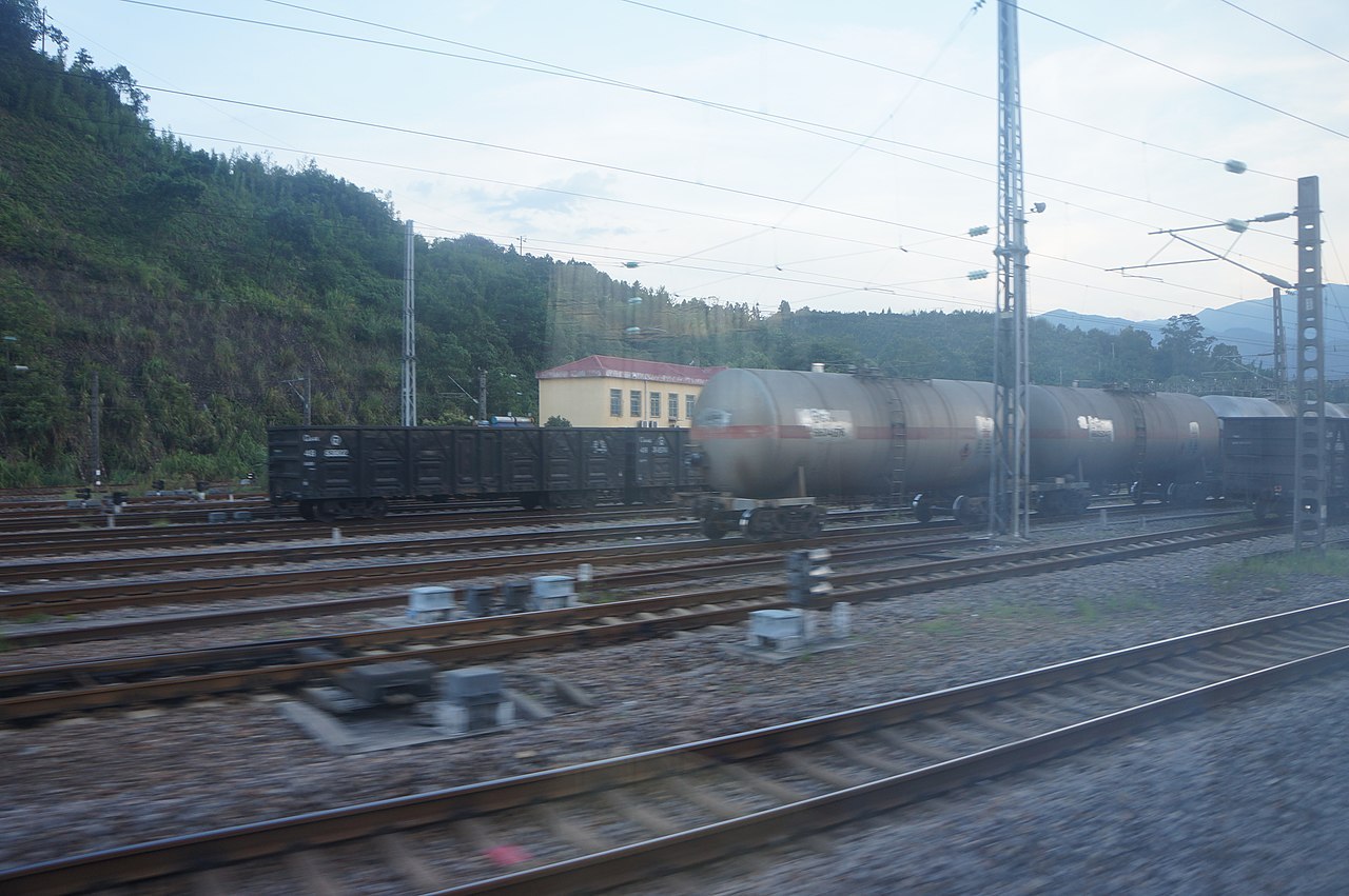 来舟站编组场内股道