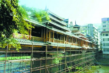 龙胜南门风雨桥