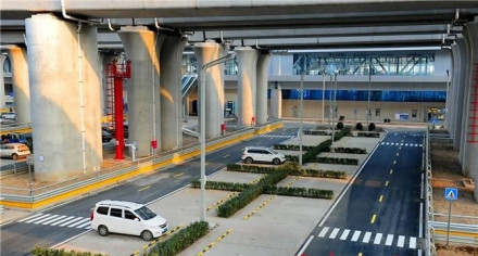 雄安站智能停车场