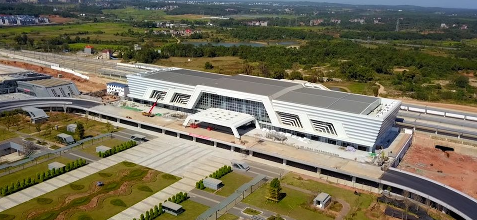 建设中的吉安西站