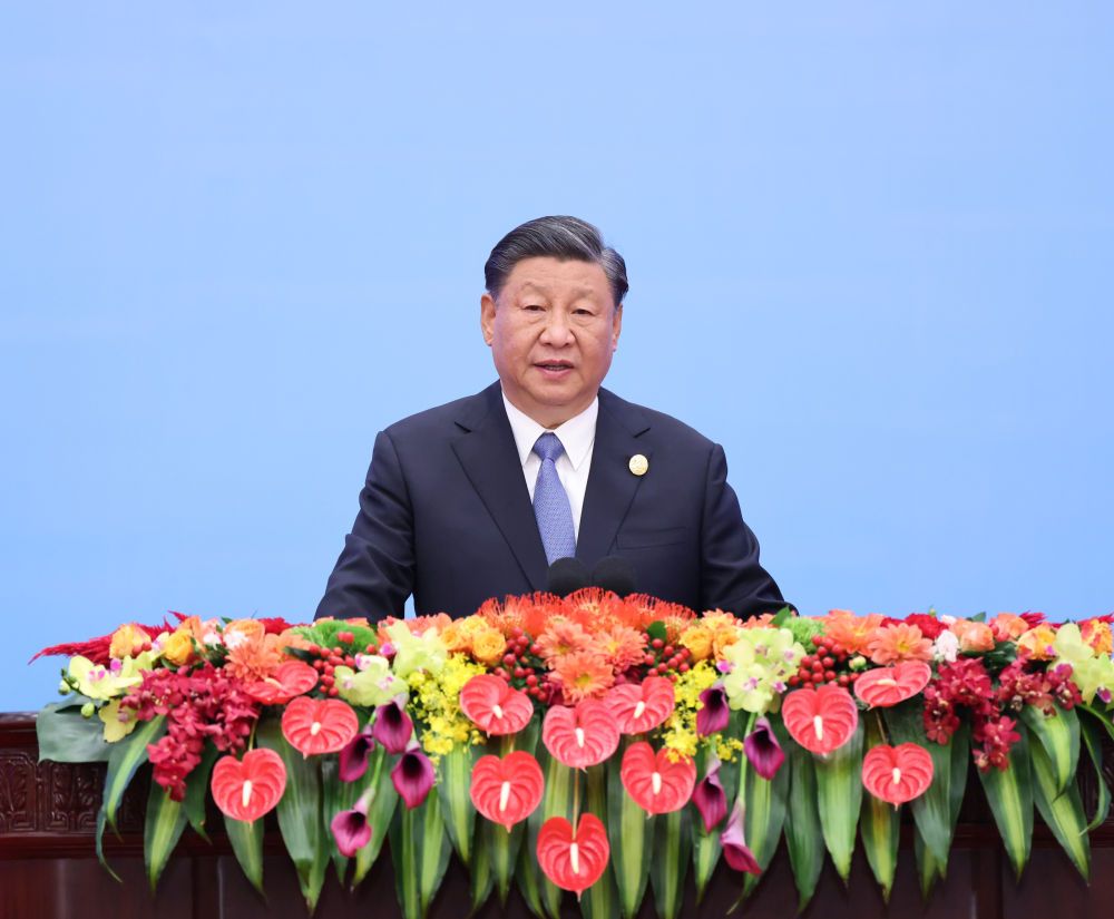 习近平在第三届“一带一路”国际合作高峰论坛开幕式发表主旨演讲 