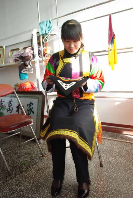 土族姑娘