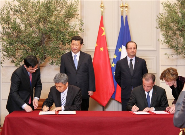 习近平主席见证中广核与法国电力集团签署英国新建核电项目