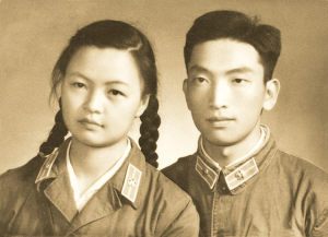 华益慰与妻子张燕容