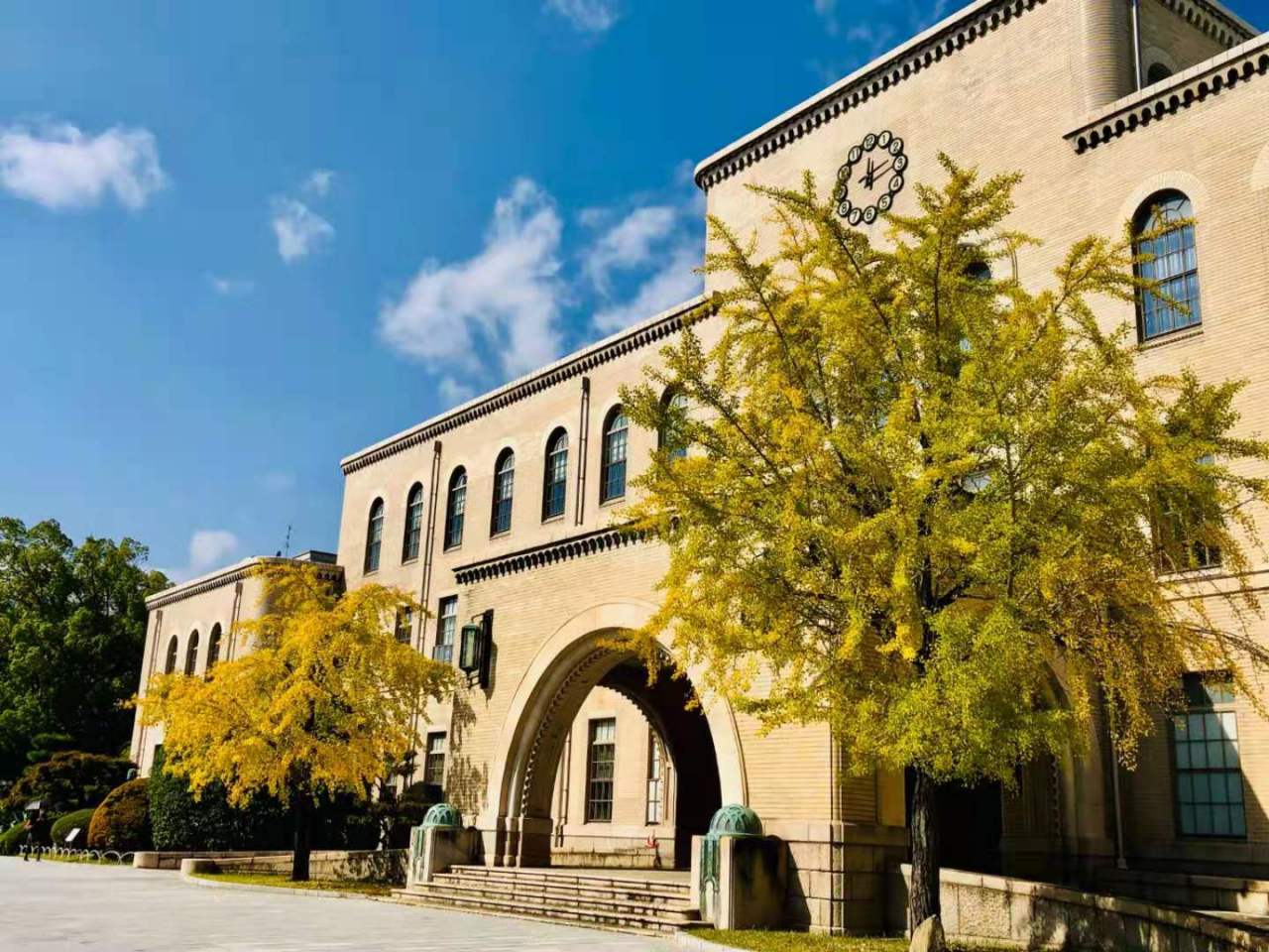 神户大学标志建筑  出光佐三讲堂