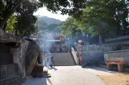 龙岩古寺