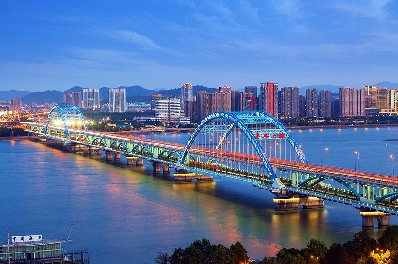 复兴大桥夜景